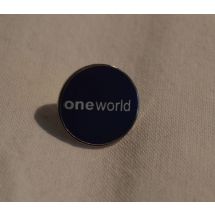 one world-pinssi