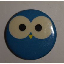 Maikkarin (MTV) pöllö -rintanappi