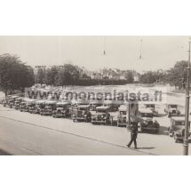 Autot parkissa