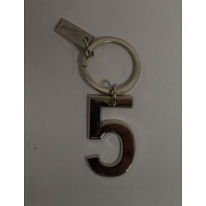 Nro 5 -avaimenperä