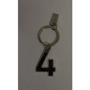 Nro 4 -avaimenperä