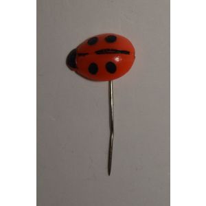 Leppäkerttu -rintaneula