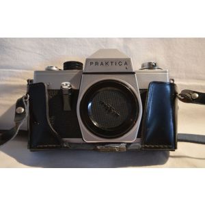 Pentacon Praktica L -kamerarunko