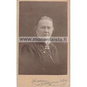 Visiittikorttivalokuva, vanhempi nainen